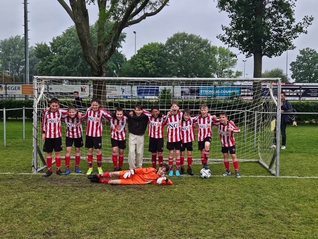 JO12-1 Kampioen