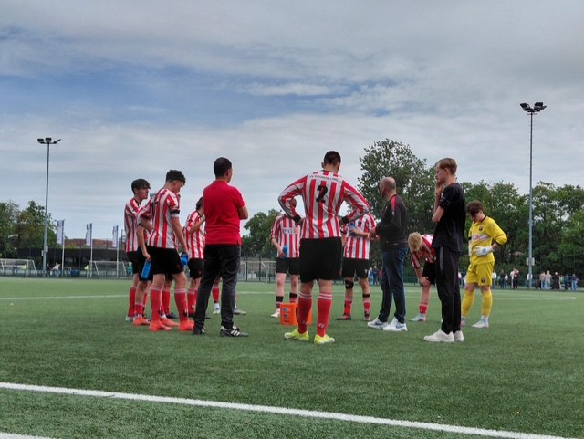 Ode aan de Rijdende Voetbalouder