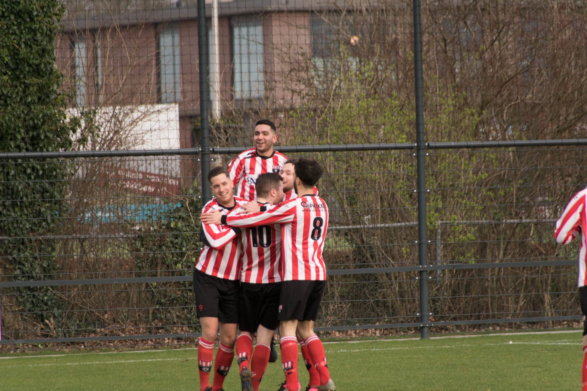 Groote Lindt en SSS houden elkaar in evenwicht VV Groote Lindt