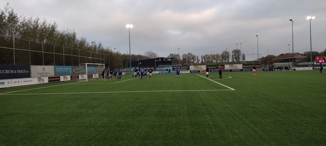 Groote Lindt verdrinkt in het fysieke geweld van Emma