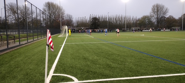 Groote Lindt pakt overwinning op Peursum in slotminuten