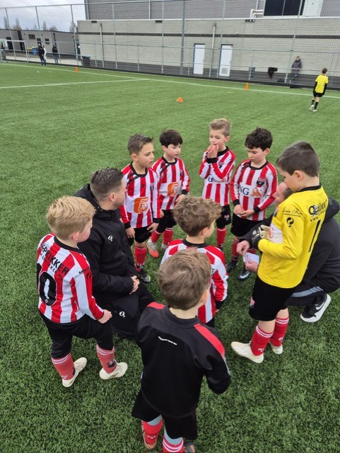 Groot Ammers JO8-2 vs Groote Lindt JO8-5