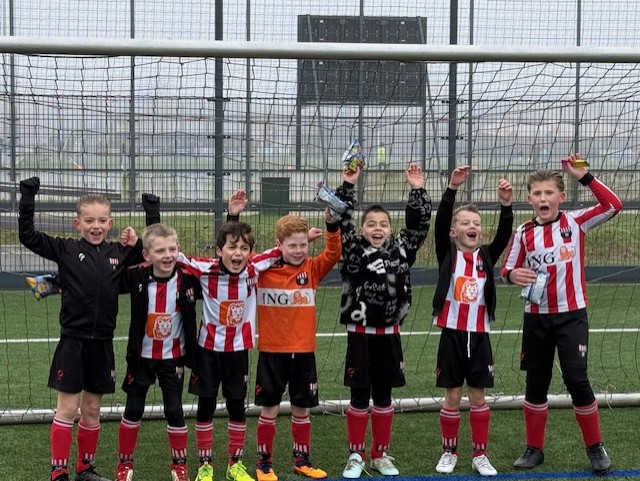 Groote Lindt JO8-2 tegen Heerjansdam JO8-1