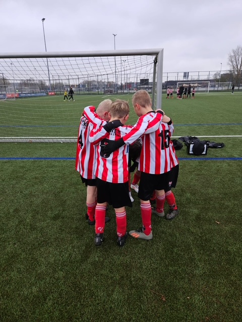 Groote Lindt JO9-1 vs Pelikaan JO9-1